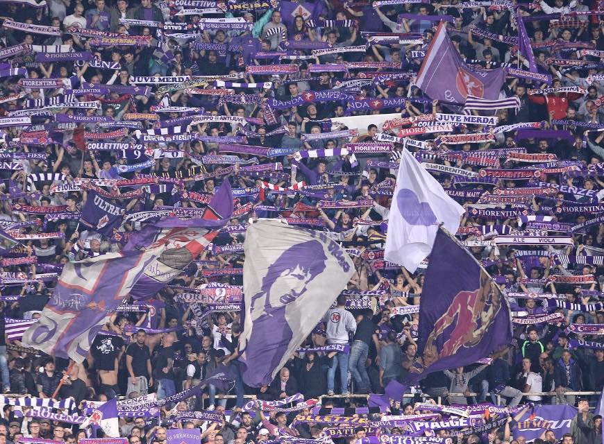 Fiorentina, multa per i cori razzisti contro Napoli