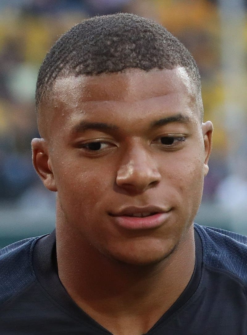 Mbappe rinnova col PSG a 100 milioni a stagione e 300 alla firma?