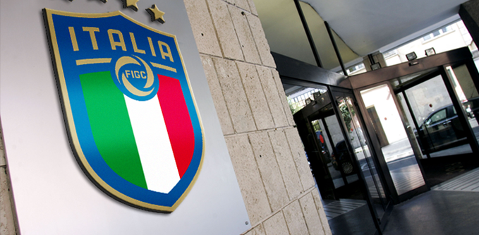 Lega Serie A: club chiedono alla FIGC slittamento pagamenti e taglio 2 mensilità stipendi calciatori