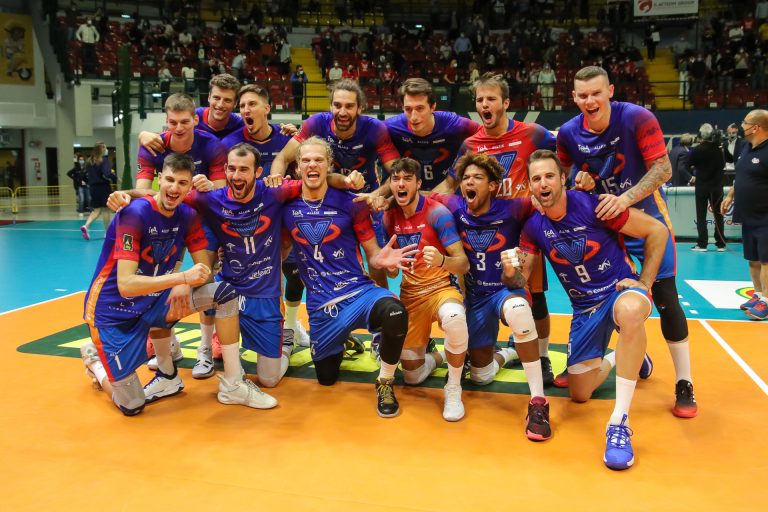 Superlega volley maschile: Monza sorprende, battuta Modena in quattro set