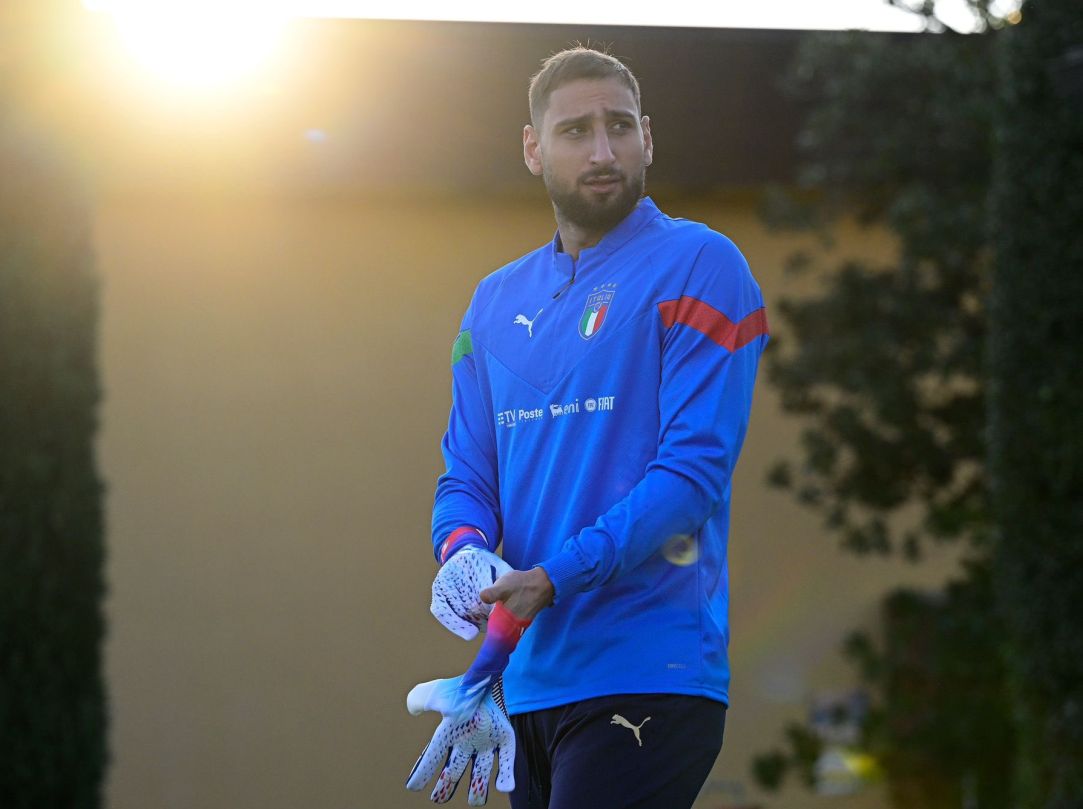 Rapina Shock per Donnarumma in casa a Parigi, legato con la compagna!