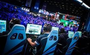 Il Boom Digitale: eSports e Intrattenimento Online nel Nuovo Millennio